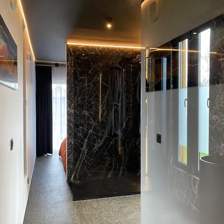 アパート Tiny House - Luxury